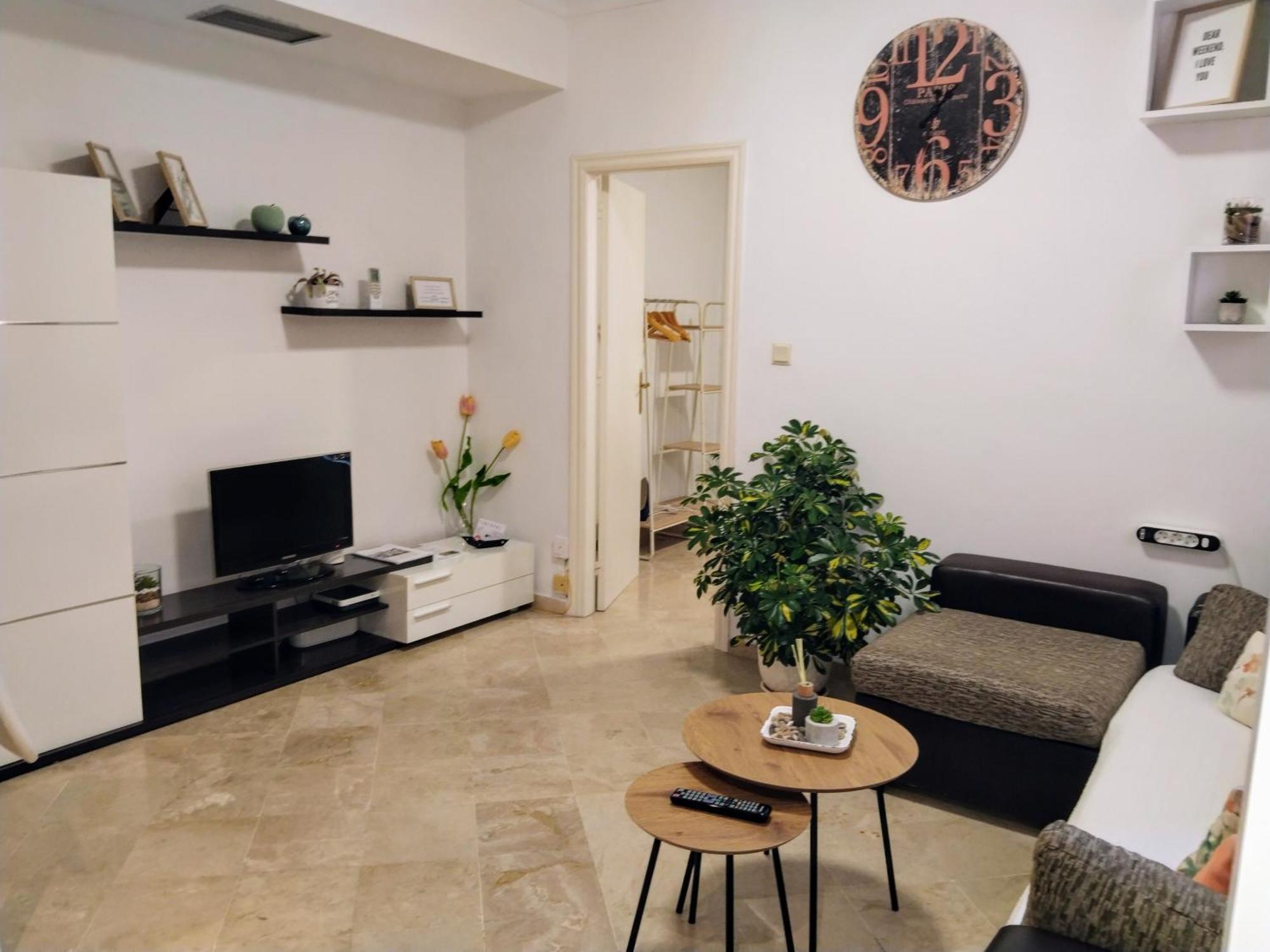 Apartamentos Serrallo — Photos 3